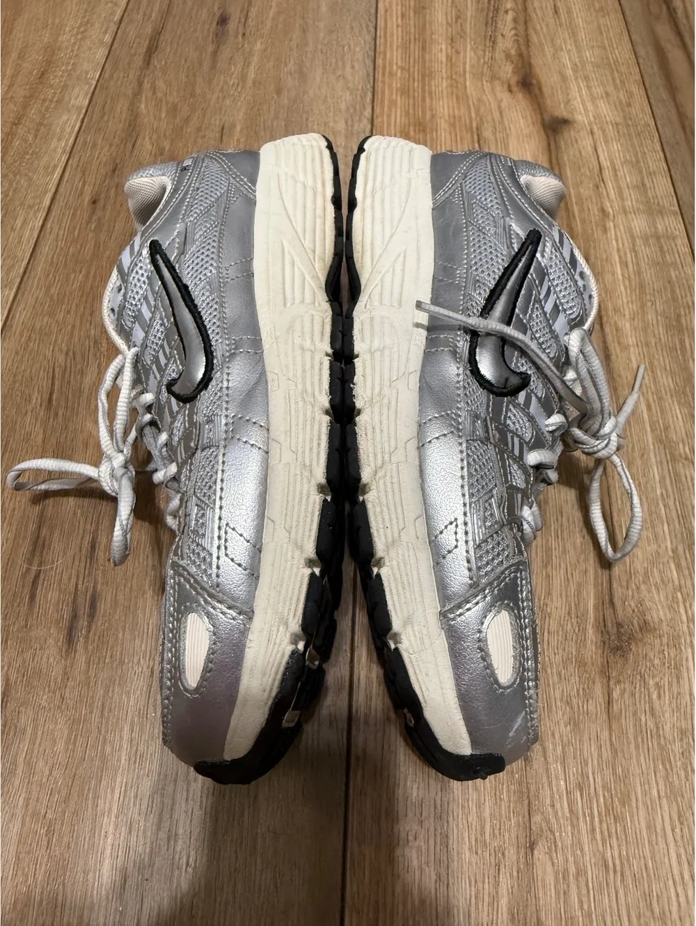 Nike P-6000 (GS) Metallic Silver Black HV5064-006 Size 6Y, 7.5 Women’s EUC